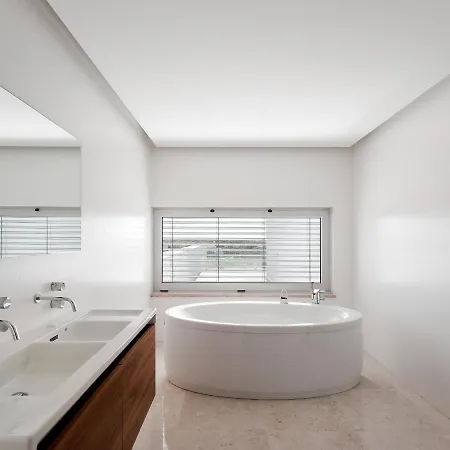 Vila Spacious Sunset With Breathtaking View Portimão
